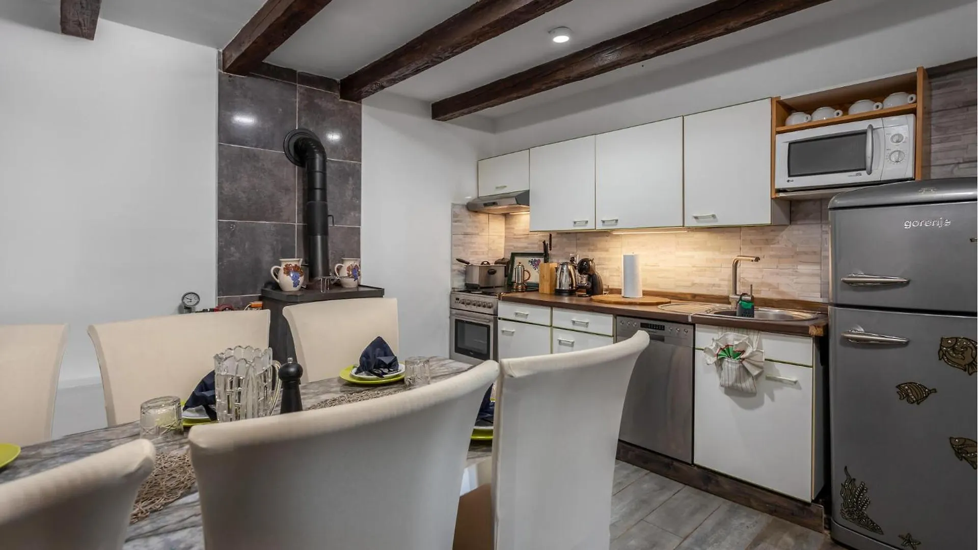 Casa vacanze Cozy Home In Bater With House Sea View