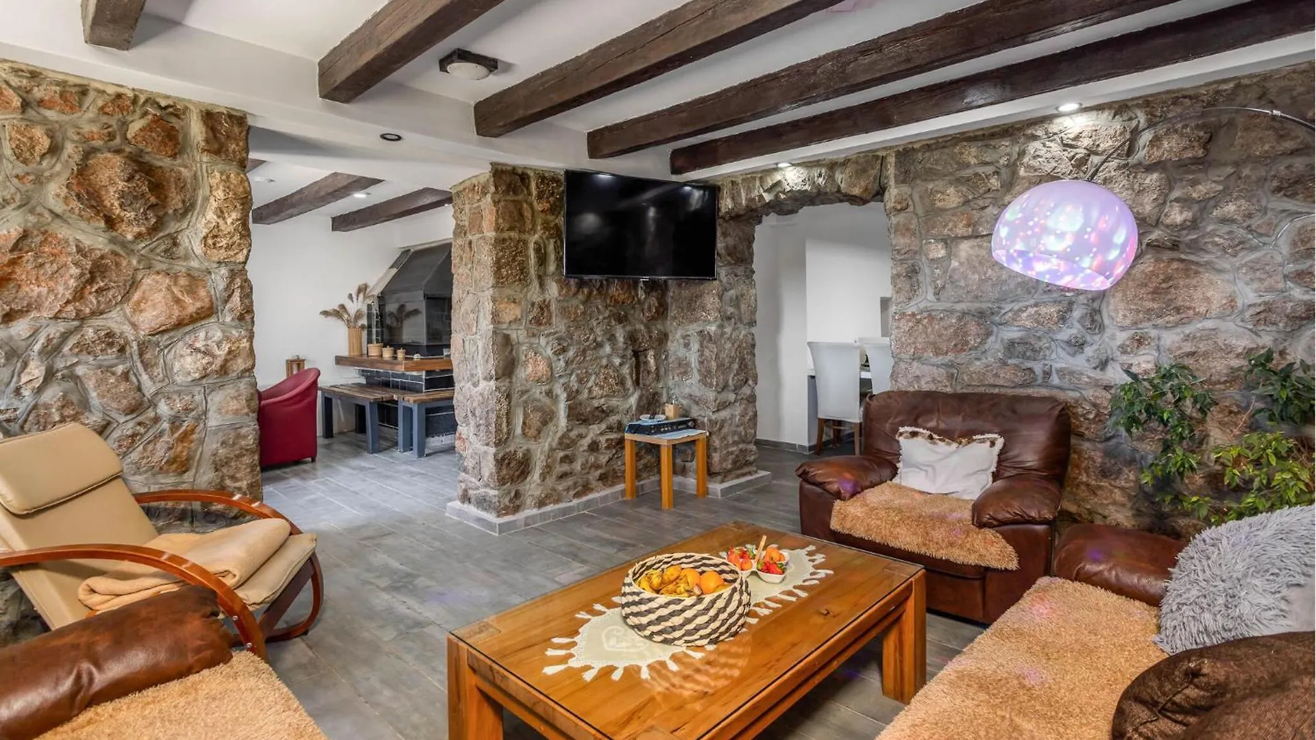 別荘 Cozy Home In Bater With House Sea View